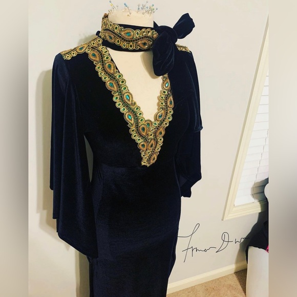 FANCY BY FRANCESCA WATSON DESIGNER SAMPLE SALE BLACK VELVET GOWN handmade - Picture 3 of 7